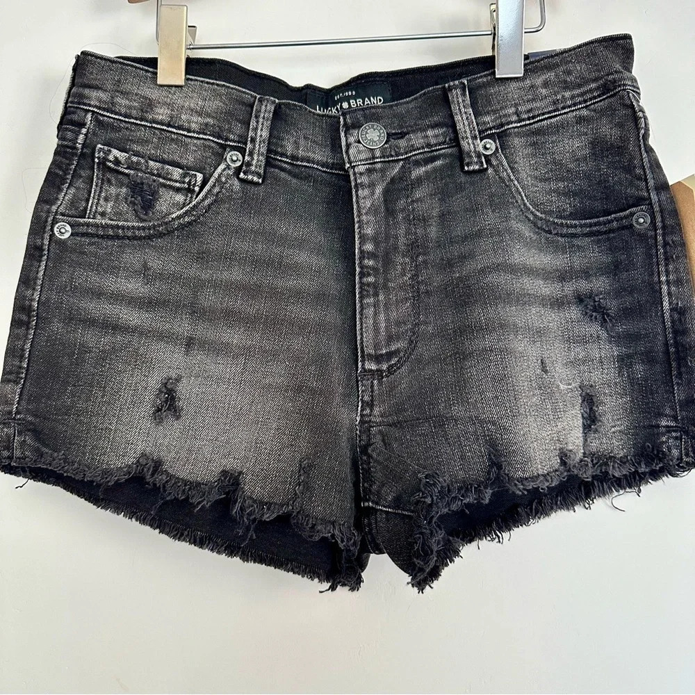 {Lucky Brand} The high rise shortie distressed denim short size: 25 NWT